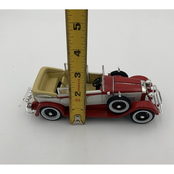 National Motor Museum Mint 1928 Lincoln Dietrich Limousine 1/32 Scale Toy Car  - Picture 8 of 10